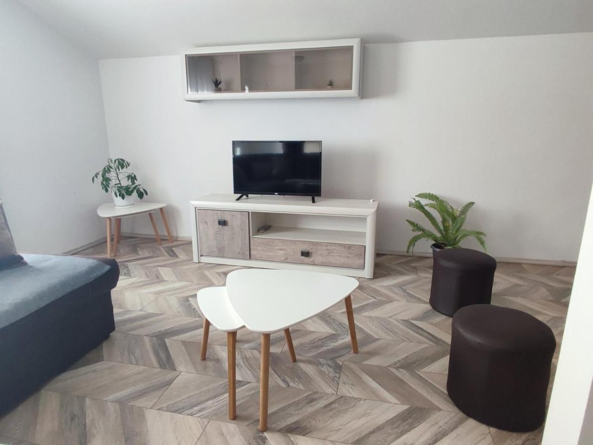 Apartman Flora Vrdnik Exterior photo